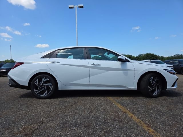 New 2026 Hyundai Elantra Limited FWD image 20
