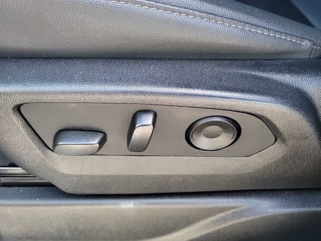 Used 2025 Chevrolet Tahoe Z71 image 16