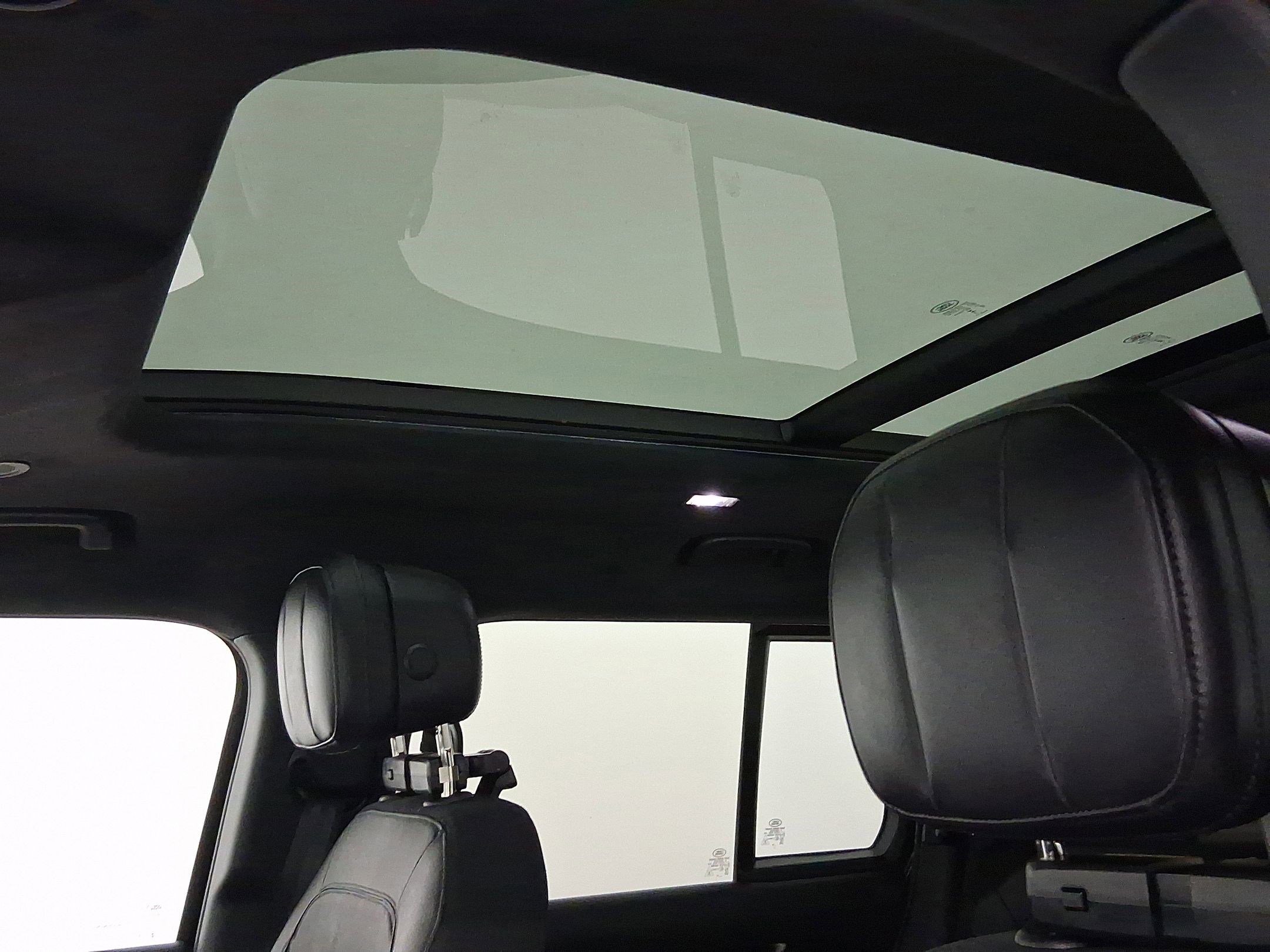 New 2025 Land Rover Defender 110 V8 image 13