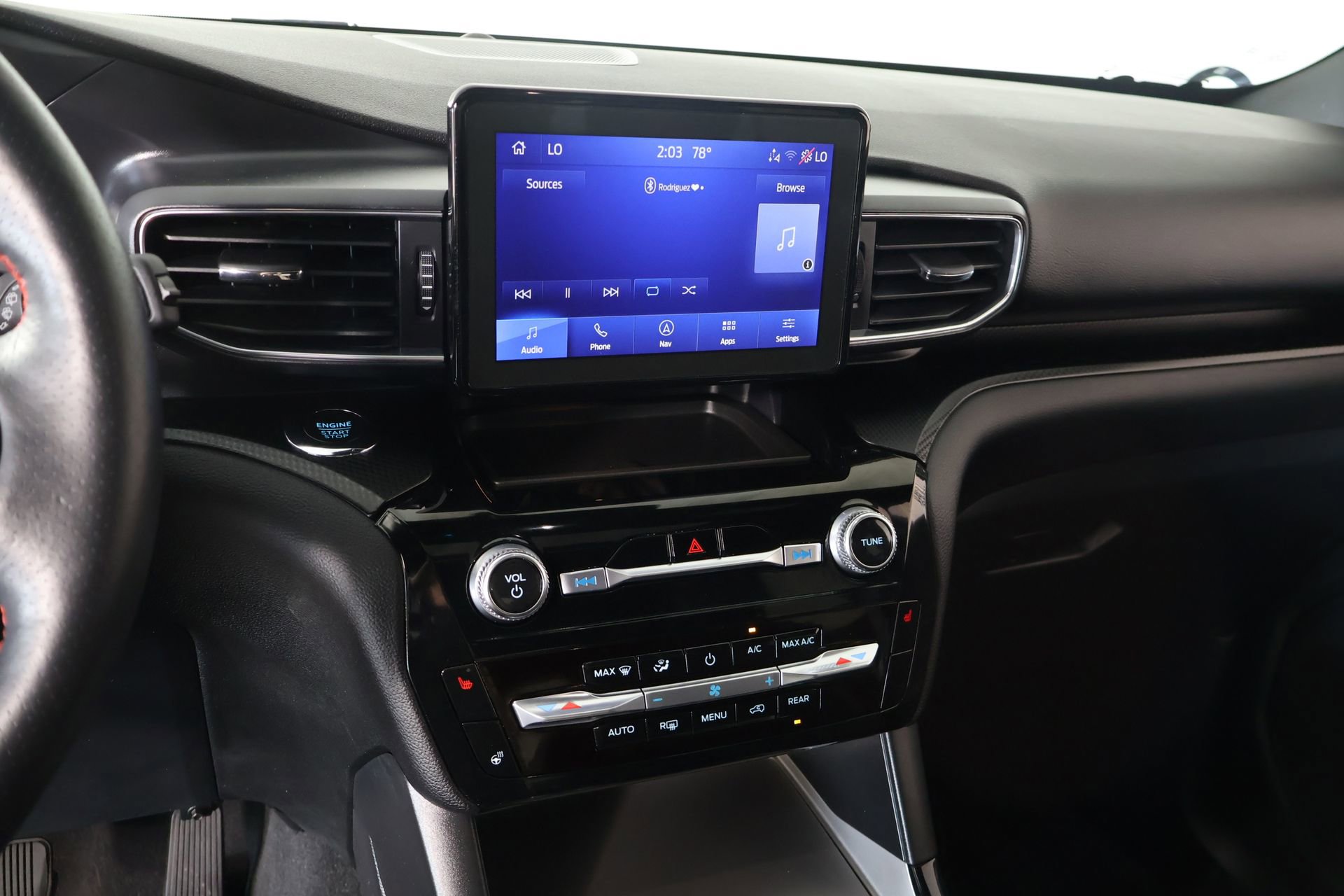 Used 2024 Ford Explorer ST-Line w/ Class IV Trailer Tow Package image 5