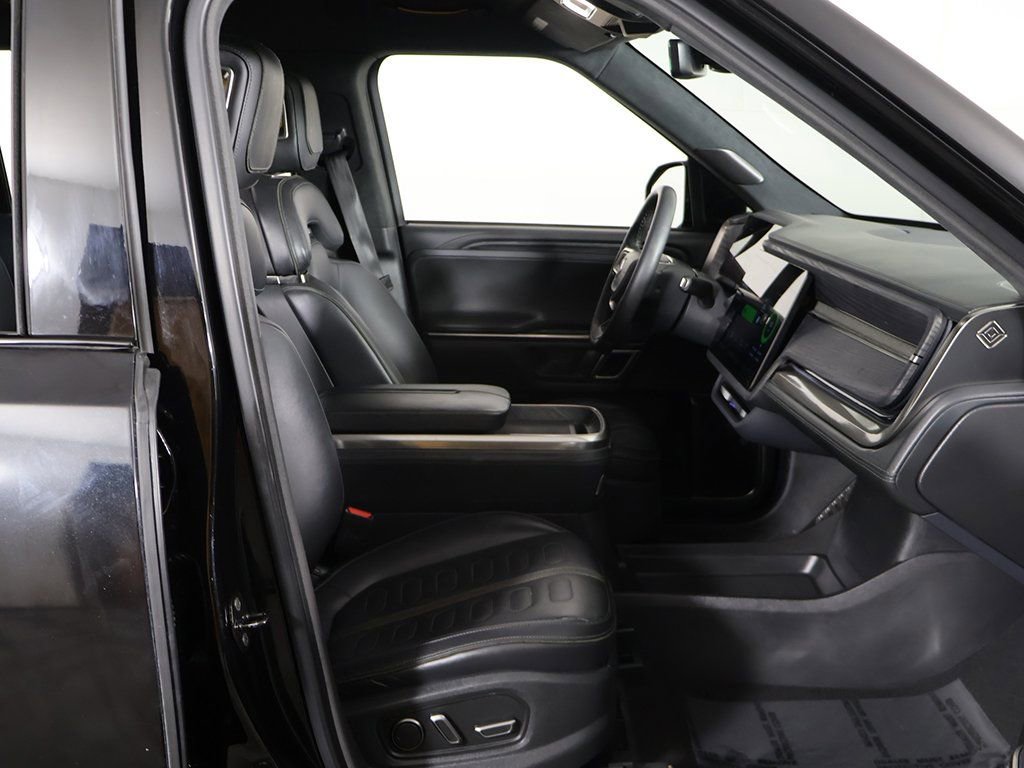 Used 2024 Rivian R1S Adventure image 34
