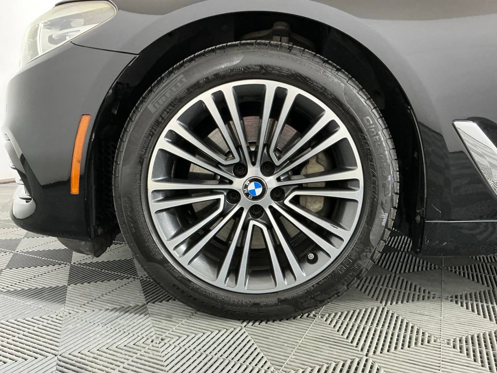 Used 2018 BMW 540i RWD image 32