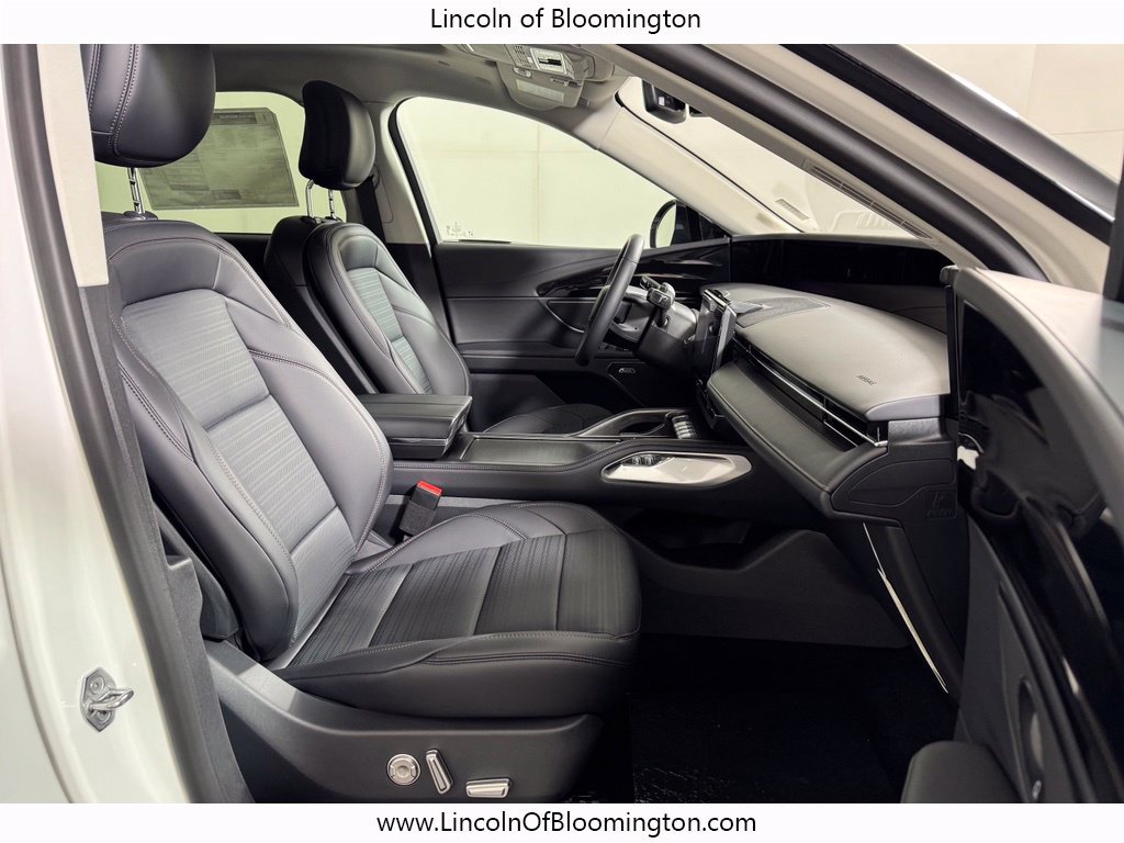 New 2026 Lincoln Nautilus Reserve AWD/4WD image 12
