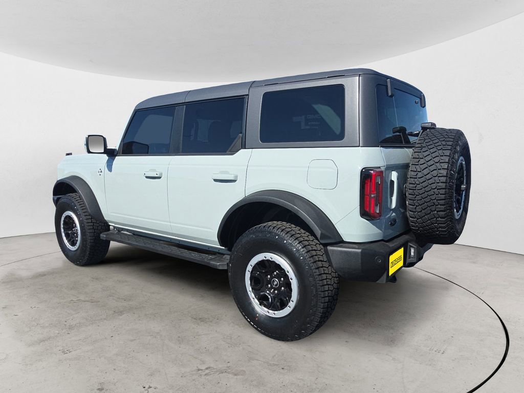 Used 2023 Ford Bronco Outer Banks w/ Sasquatch Package image 3