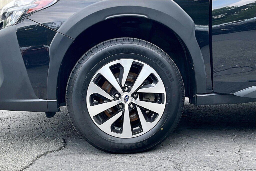 Certified 2024 Subaru Outback AWD/4WD image 16