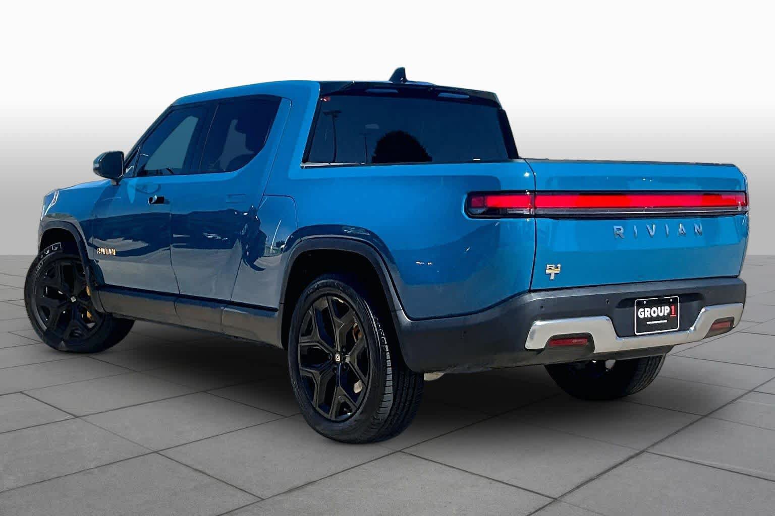 Used 2023 Rivian R1T Adventure AWD/4WD image 10