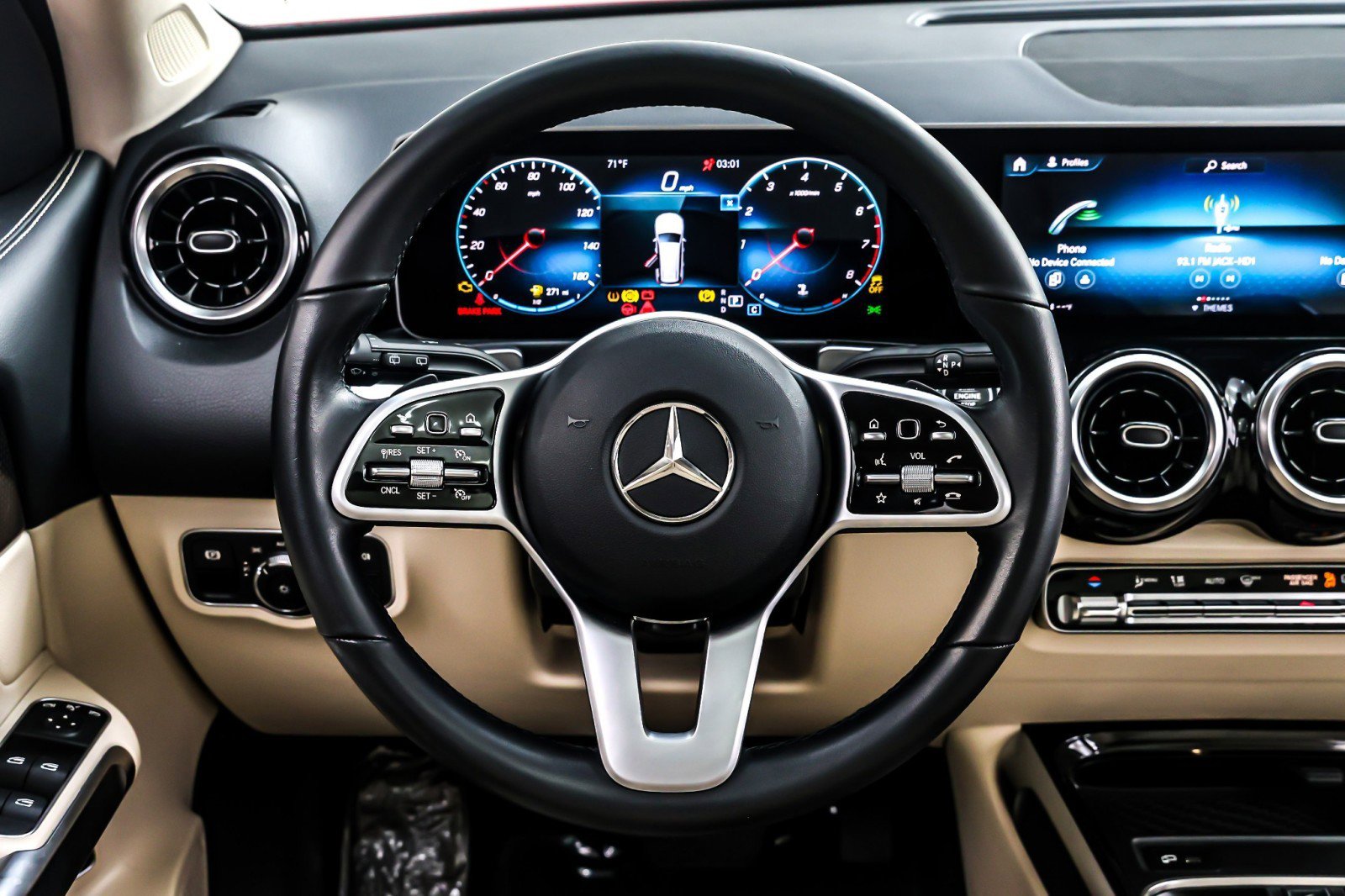 Used 2021 Mercedes-Benz GLB 250 4MATIC image 19