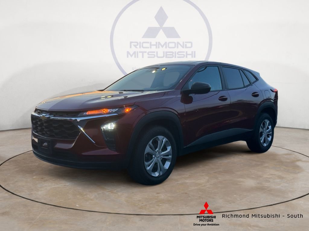 Used 2024 Chevrolet Trax LS image 7