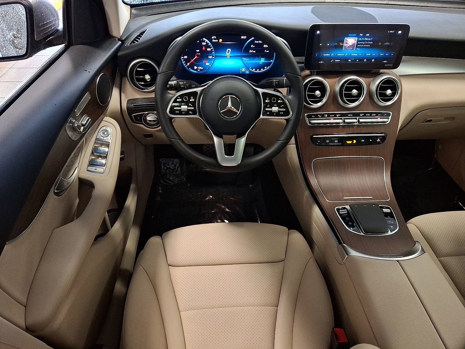 Used 2021 Mercedes-Benz GLC 300 4MATIC image 11