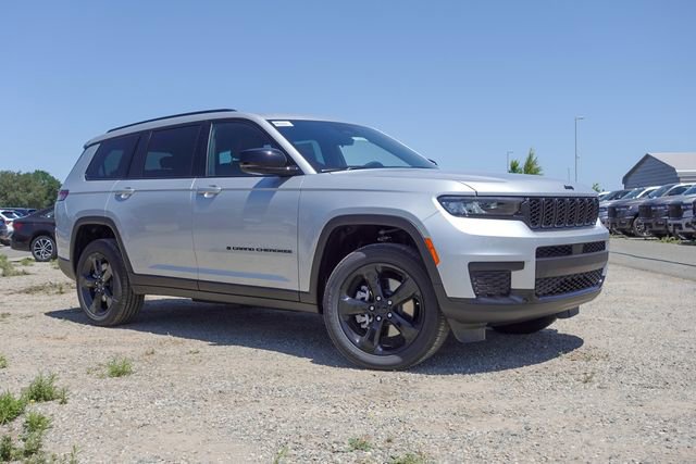 New 2025 Jeep Grand Cherokee L Altitude image 5