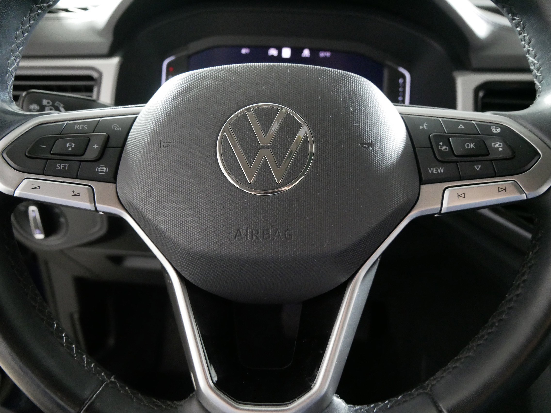 Used 2021 Volkswagen Atlas SEL image 25