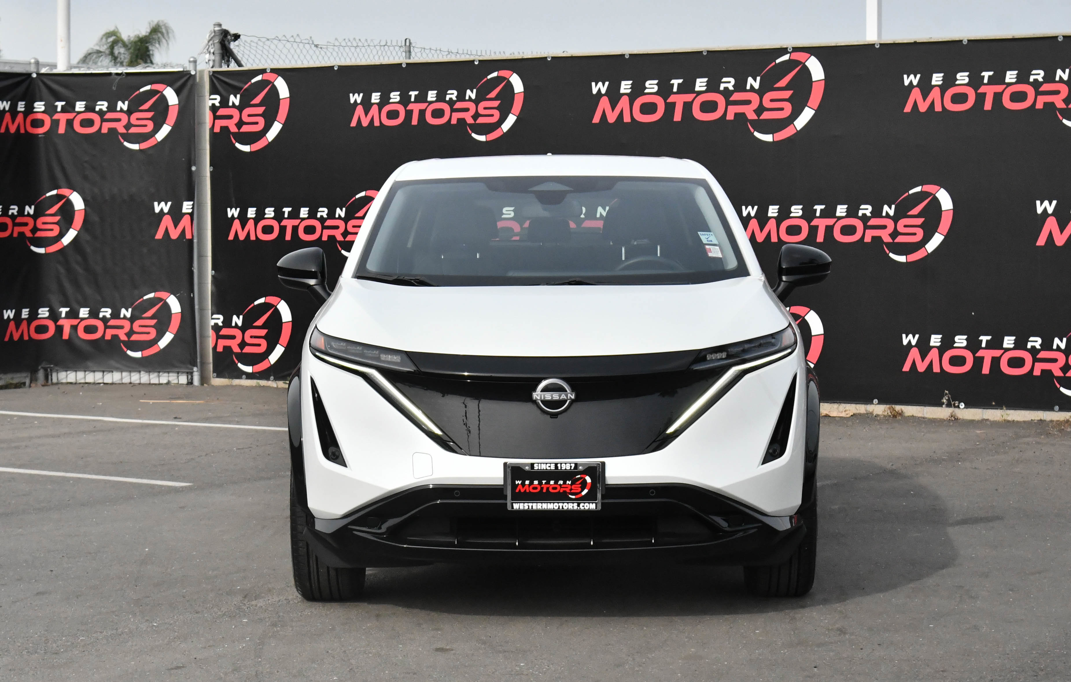 Used 2024 Nissan Ariya FWD image 2