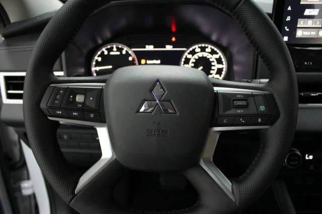 New 2026 Mitsubishi Outlander Trail Edition image 8