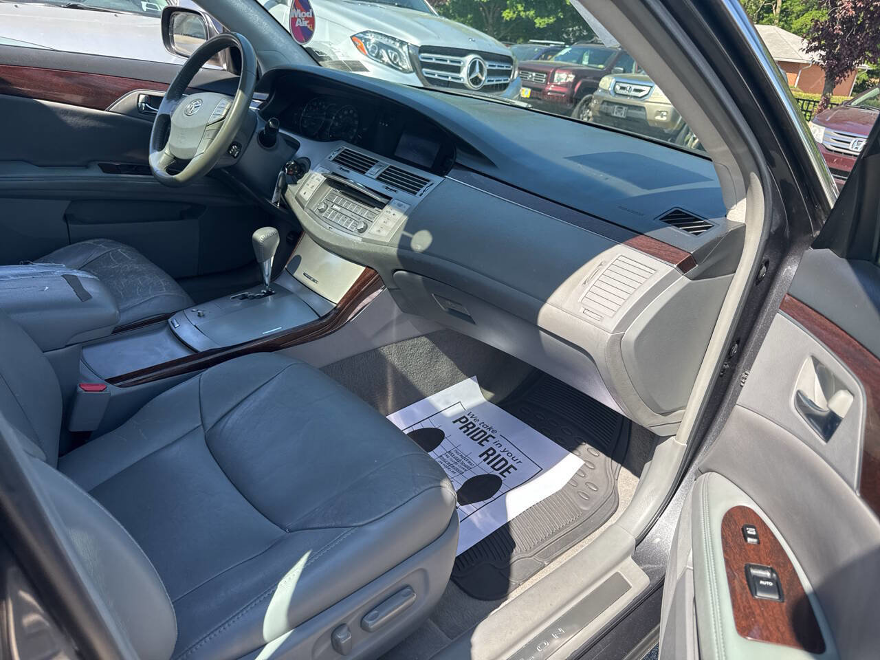 Used 2008 Toyota Avalon Touring FWD image 19
