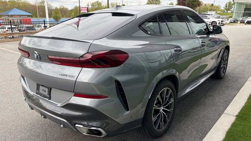 Used 2024 BMW X6 xDrive40i w/ Premium Package AWD/4WD image 3