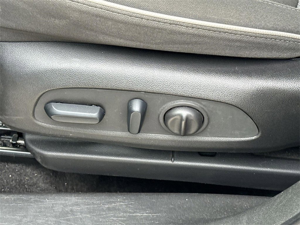 Used 2023 Chevrolet TrailBlazer LT w/ Convenience Package image 31