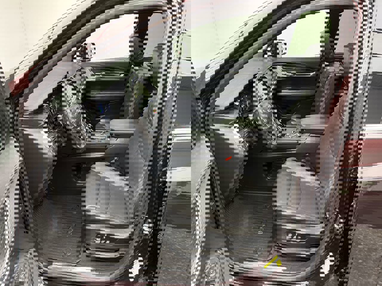 Used 2021 Cadillac XT5 Premium Luxury w/ LPO, Floor Liner Package image 10