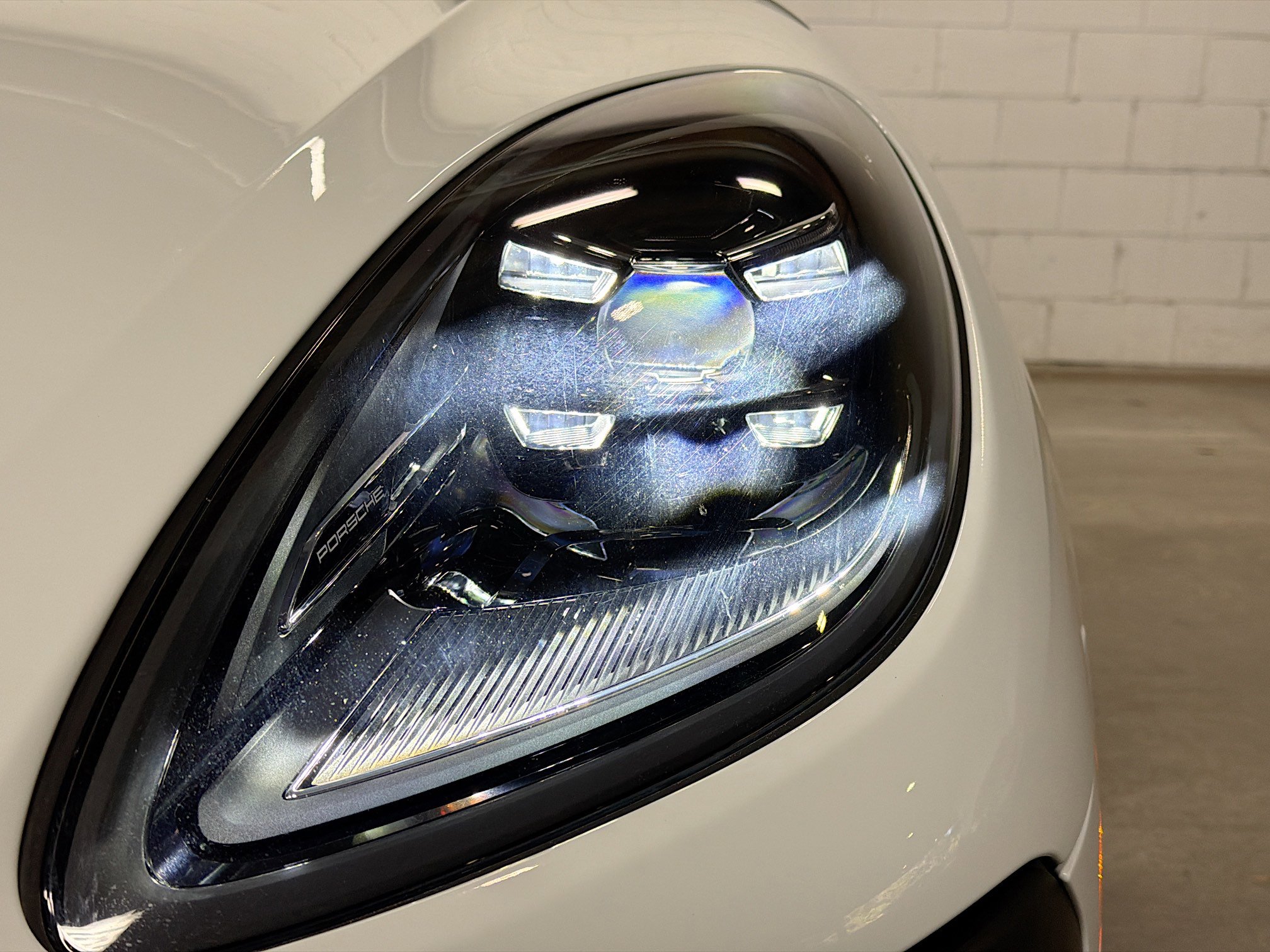 Certified 2025 Porsche Macan image 10