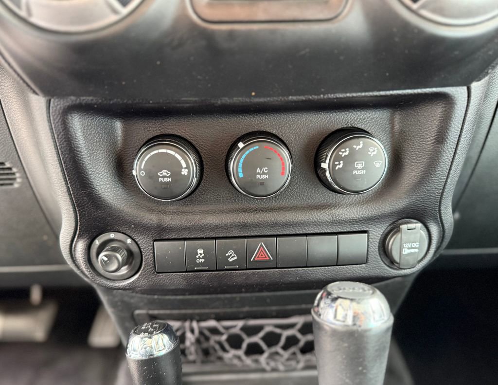 Used 2016 Jeep Wrangler Unlimited Sport w/ Quick Order Package 24S AWD/4WD image 22