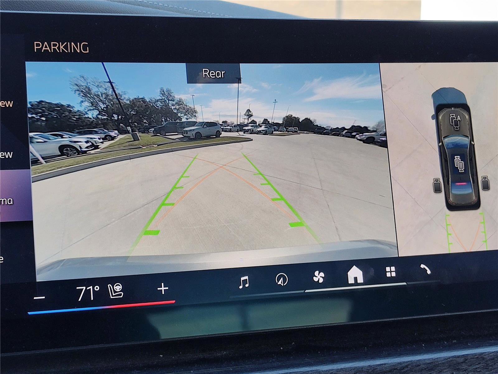 Certified 2023 BMW 740i w/ Executive Package image 27