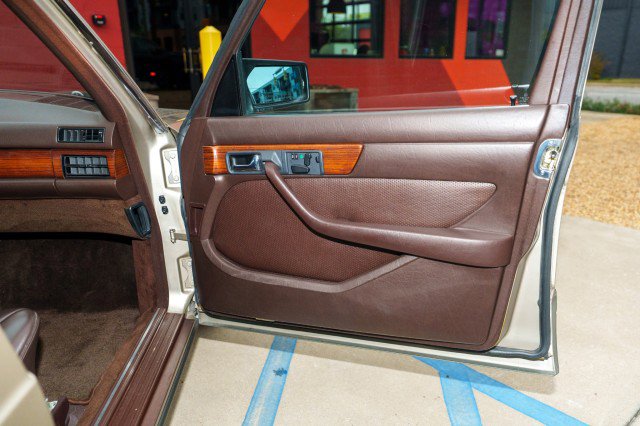 Used 1986 Mercedes-Benz 420 SEL image 22