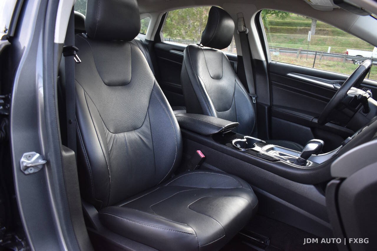 Used 2014 Ford Fusion Titanium FWD image 13