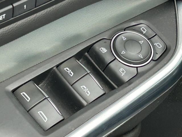 Used 2022 Cadillac XT4 Premium Luxury w/ Safety Alert Package AWD/4WD image 26