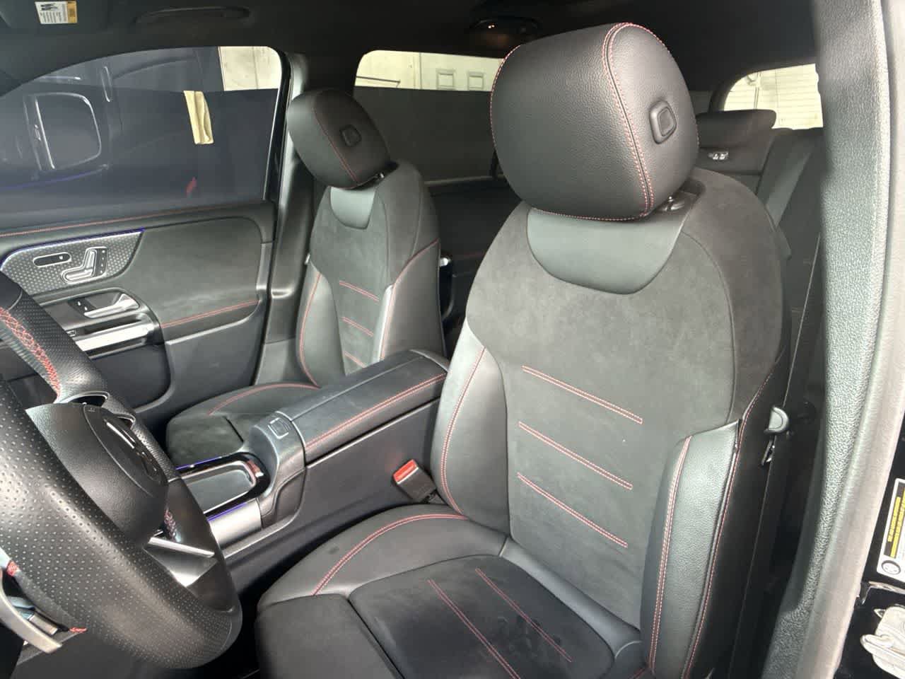 Used 2024 Mercedes-Benz GLB 250 image 14