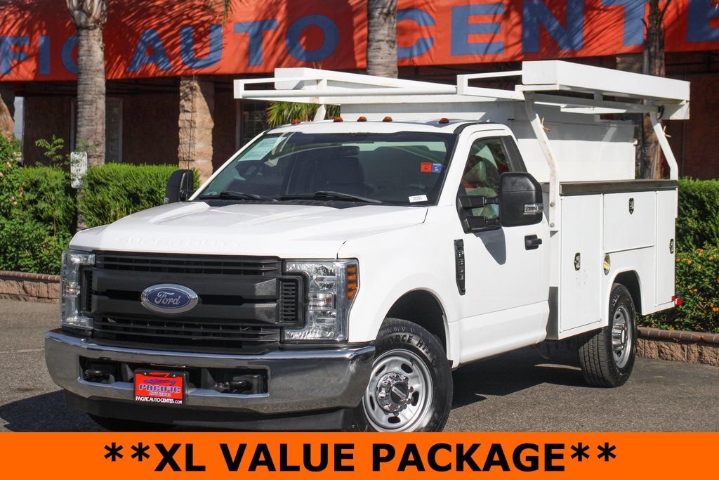 Used 2018 Ford F350 XL w/ Power Equipment Group RWD image 4