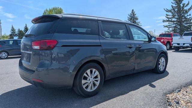 Used 2015 Kia Sedona LX FWD image 2