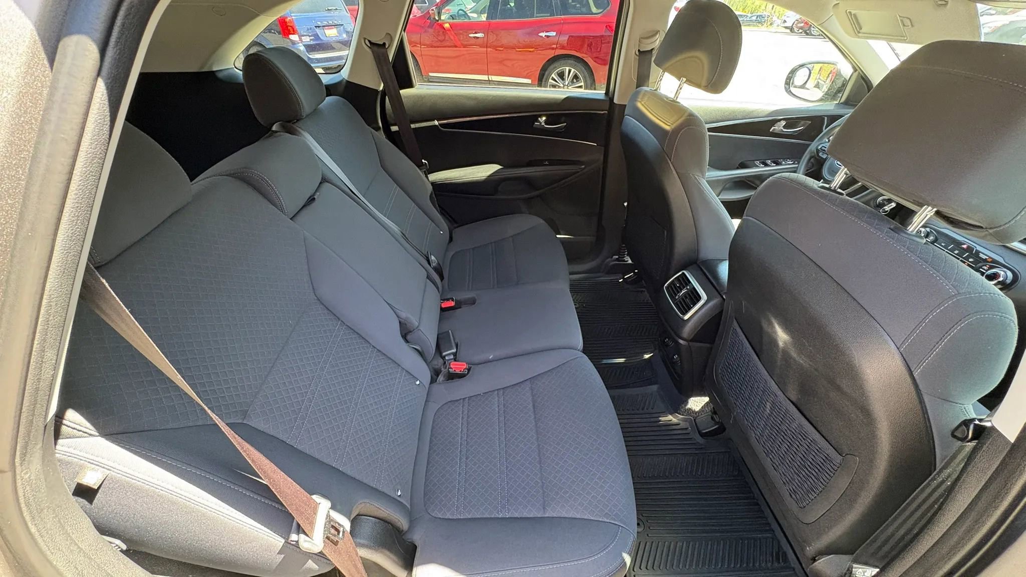 Used 2017 Kia Sorento FWD image 26