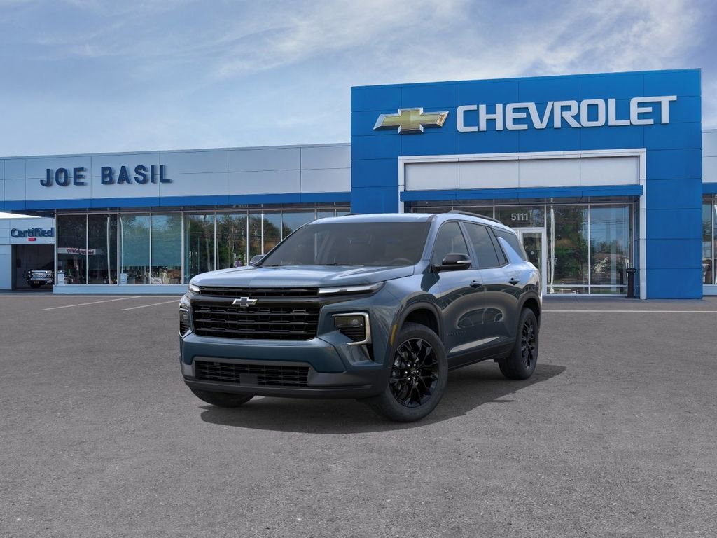 New 2026 Chevrolet Traverse LT w/ Midnight/Sport Edition AWD/4WD image 8