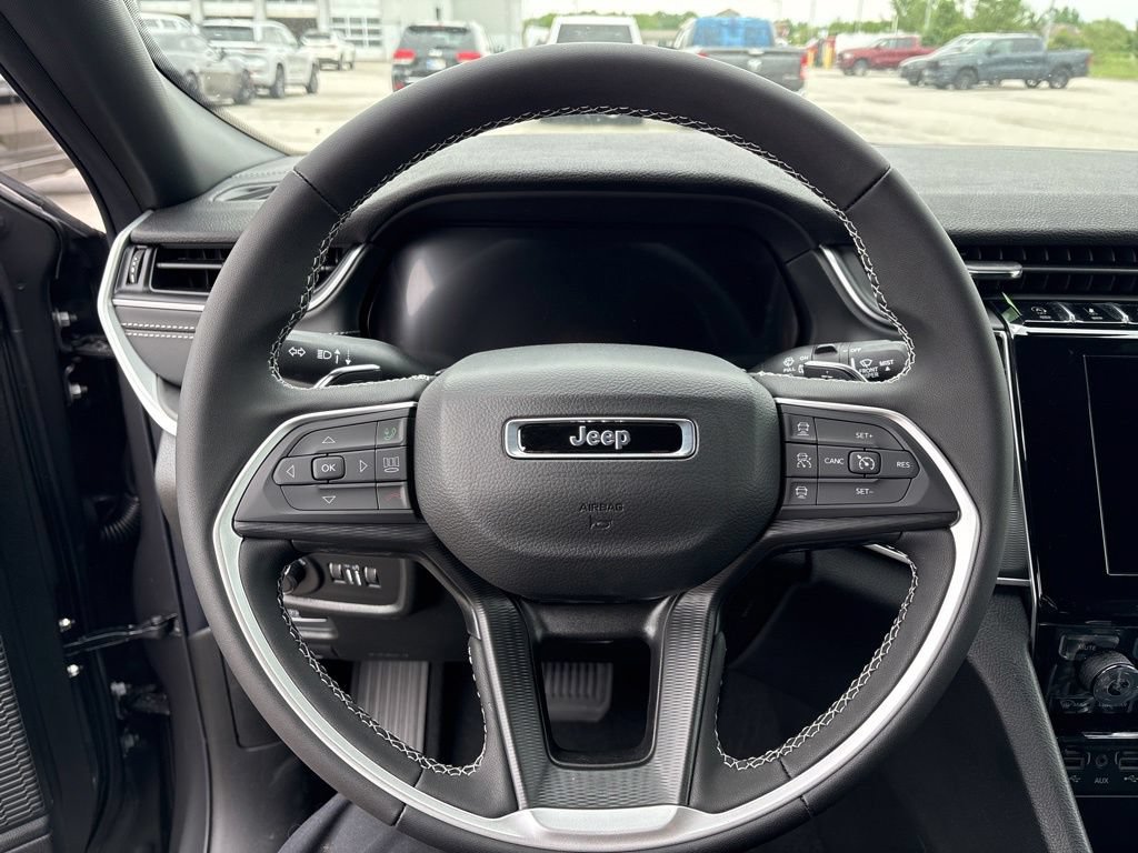 New 2026 Jeep Grand Cherokee Laredo AWD/4WD image 20