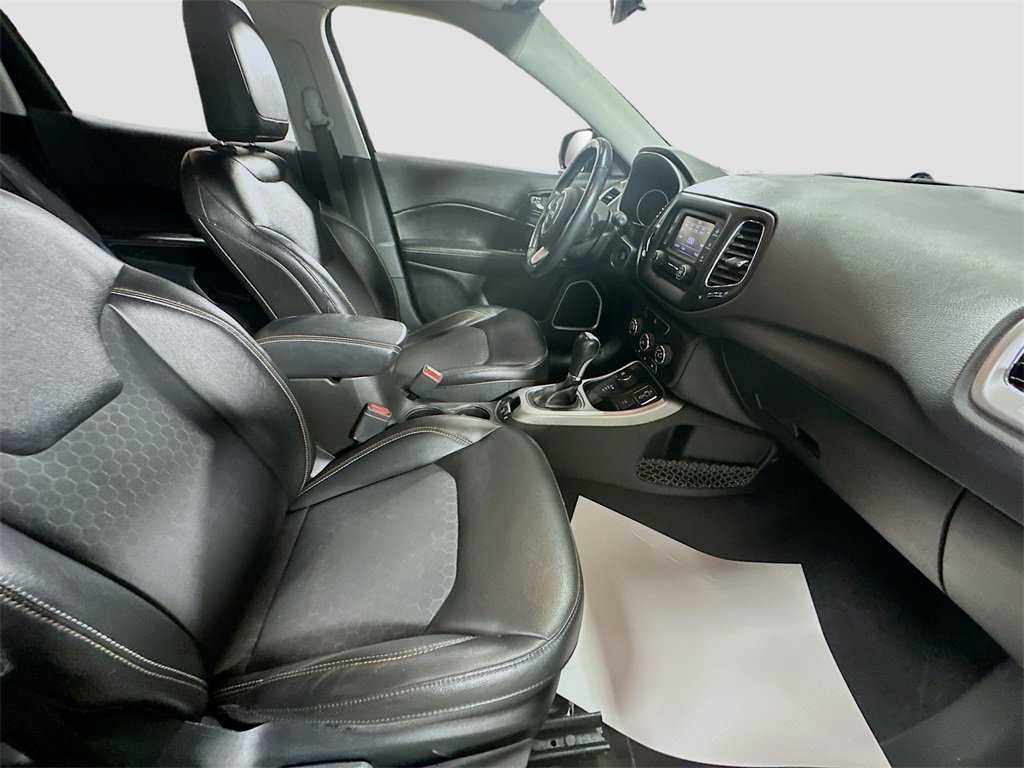 Used 2018 Jeep Compass Latitude w/ Cold Weather Group image 25