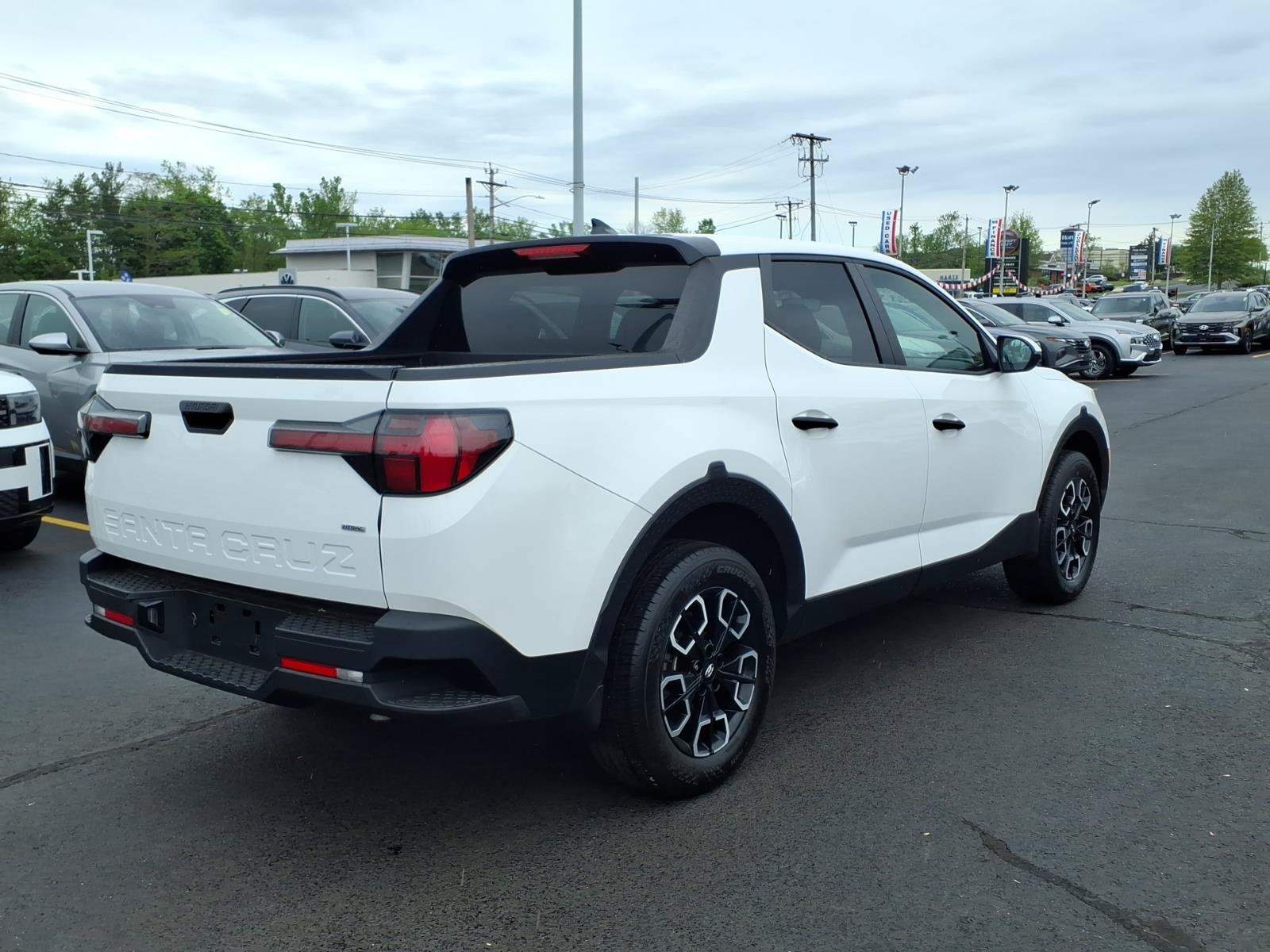 Used 2024 Hyundai Santa Cruz SEL AWD/4WD image 5