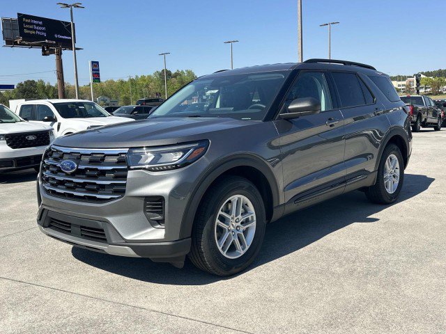 New 2026 Ford Explorer Active RWD image 3