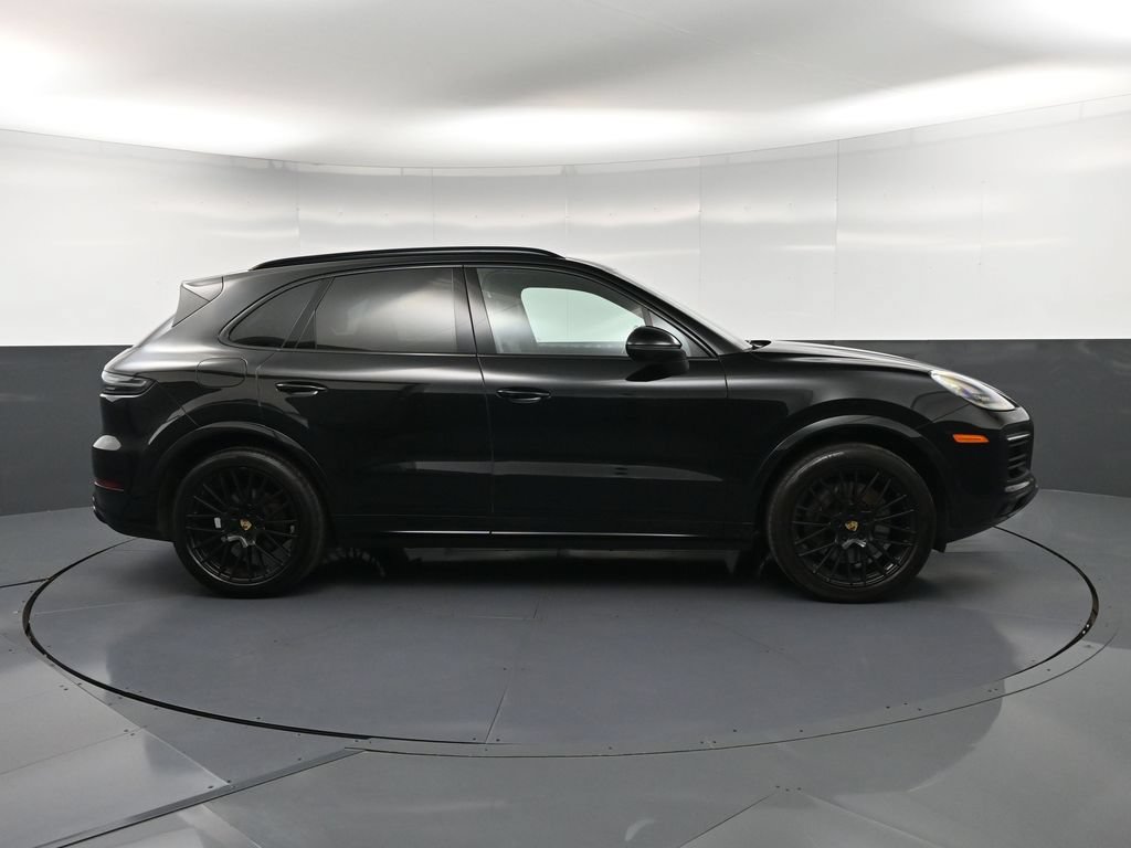 Certified 2023 Porsche Cayenne Platinum Edition AWD/4WD image 9