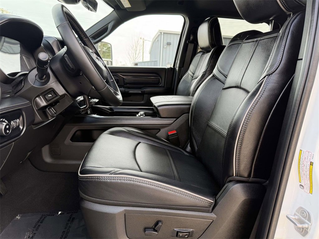 Used 2024 RAM 3500 Limited image 13