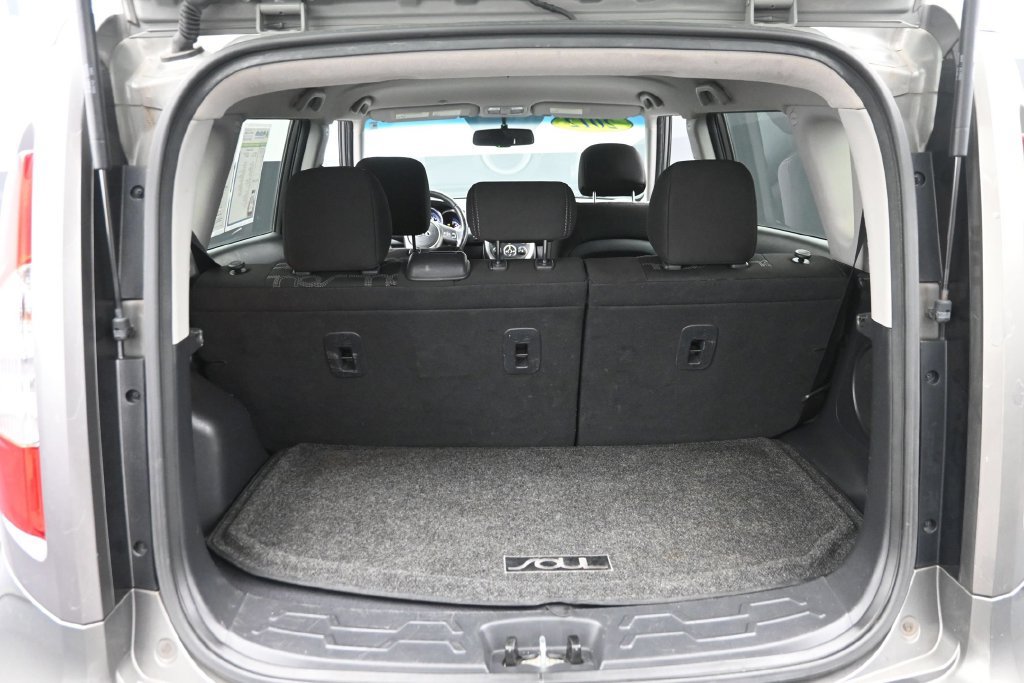 Used 2012 Kia Soul + w/ Audio Pkg FWD image 11