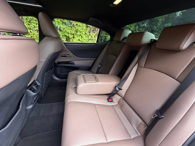 Certified 2025 Lexus ES 300h w/ Premium Package FWD image 37
