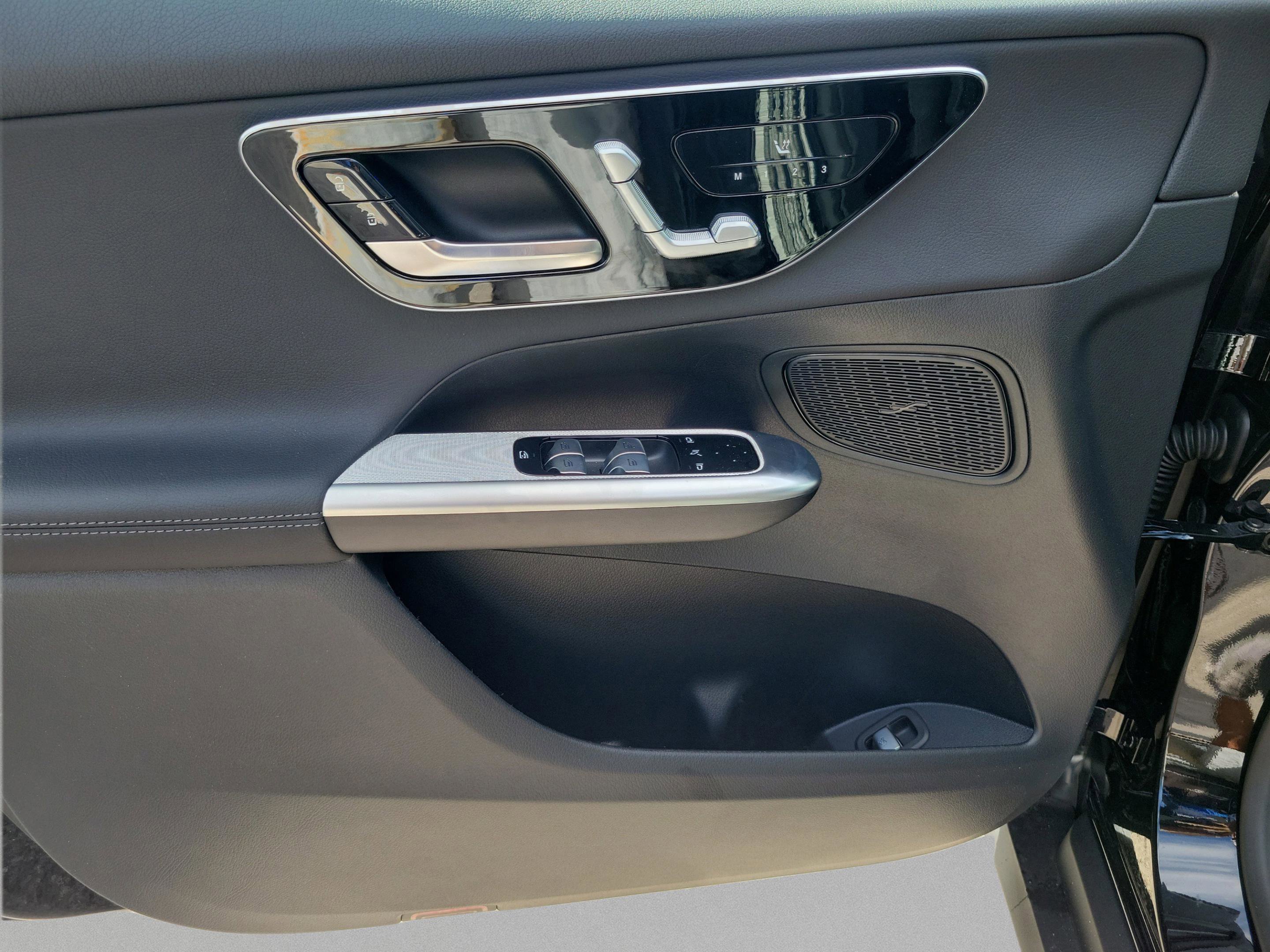 Certified 2026 Mercedes-Benz GLC 300 4MATIC image 17