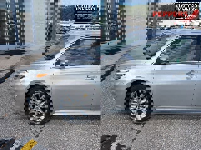 Used 2013 Toyota Avalon Limited image 2