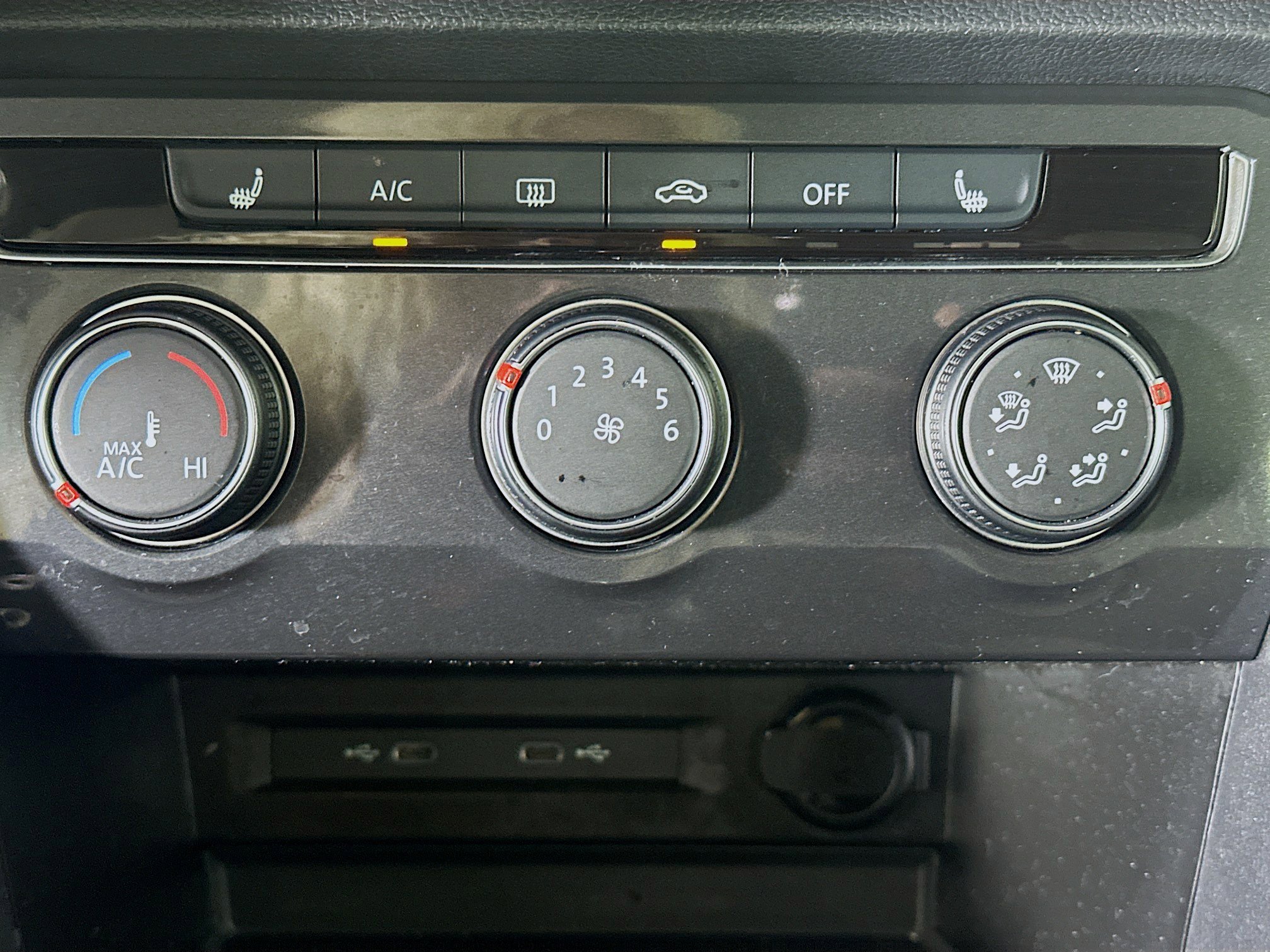 Used 2024 Volkswagen Tiguan S image 24