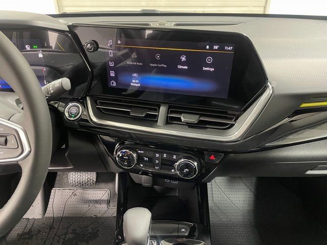New 2026 Chevrolet Trax ACTIV w/ Driver Confidence Package FWD image 16