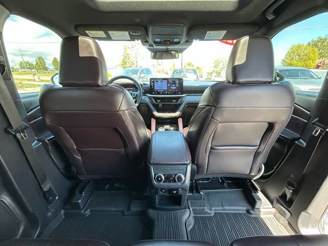 Used 2025 Ford Explorer Platinum AWD/4WD image 42