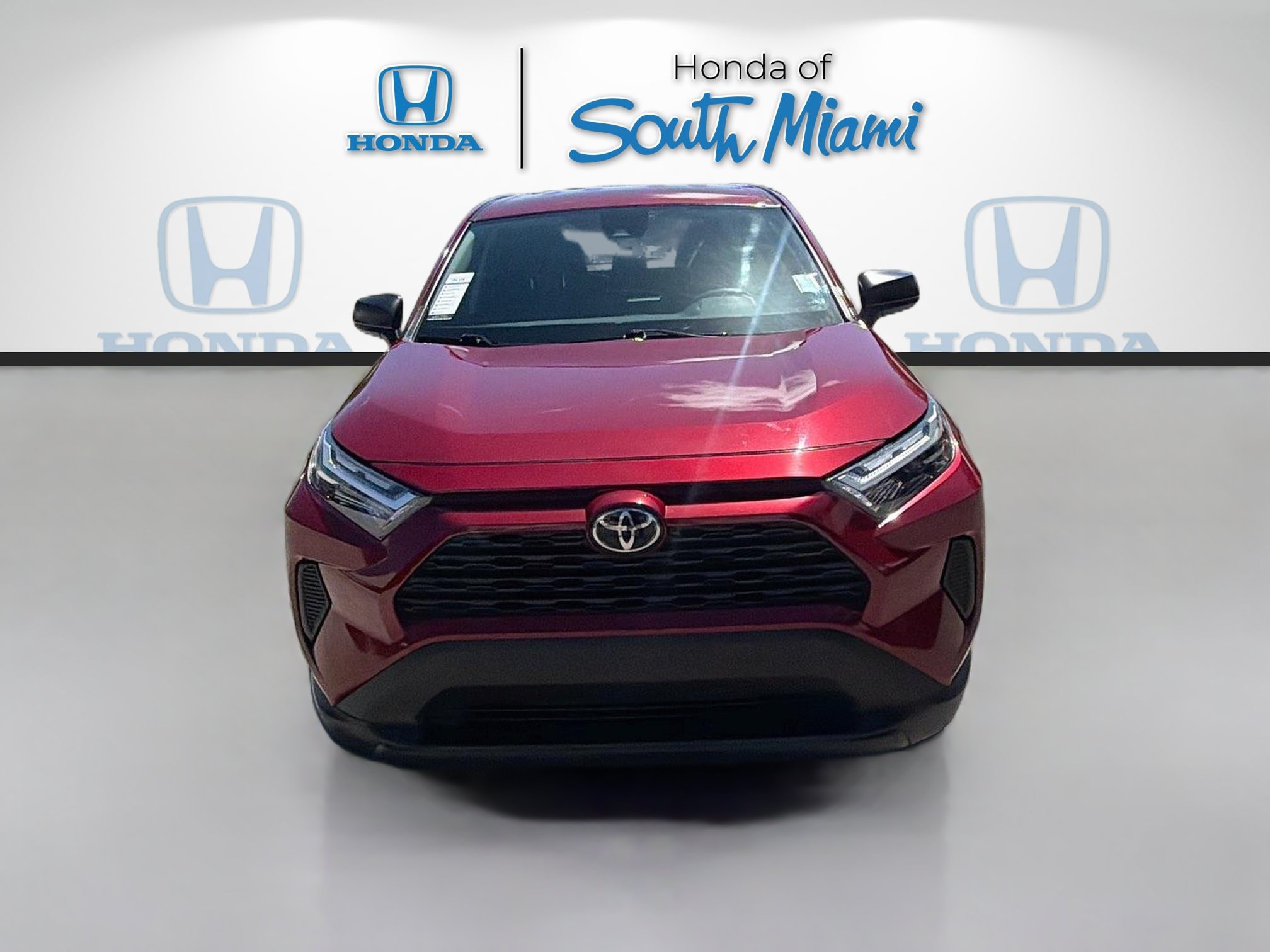 Used 2023 Toyota RAV4 LE AWD/4WD image 2