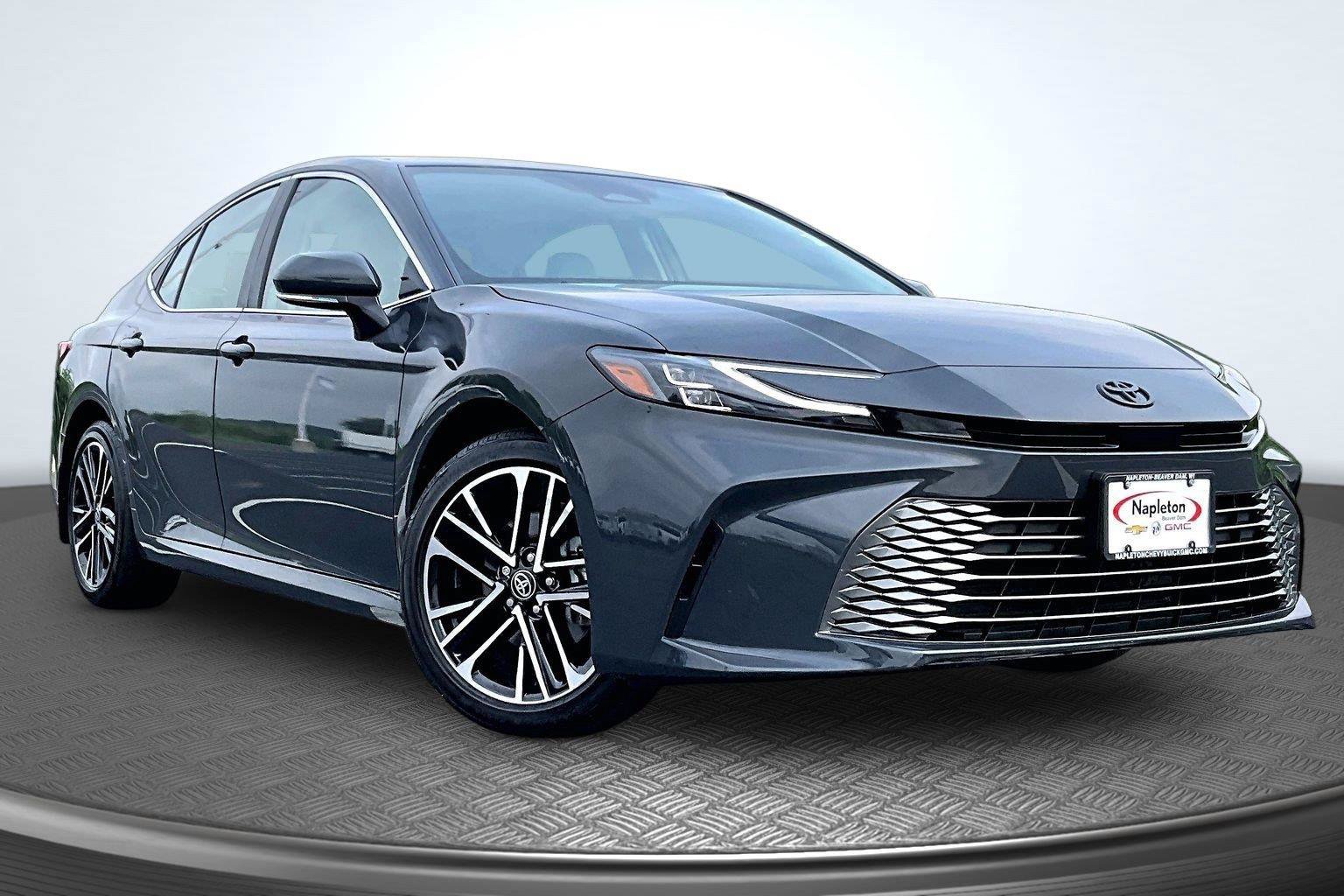Used 2026 Toyota Camry XLE AWD/4WD image 13