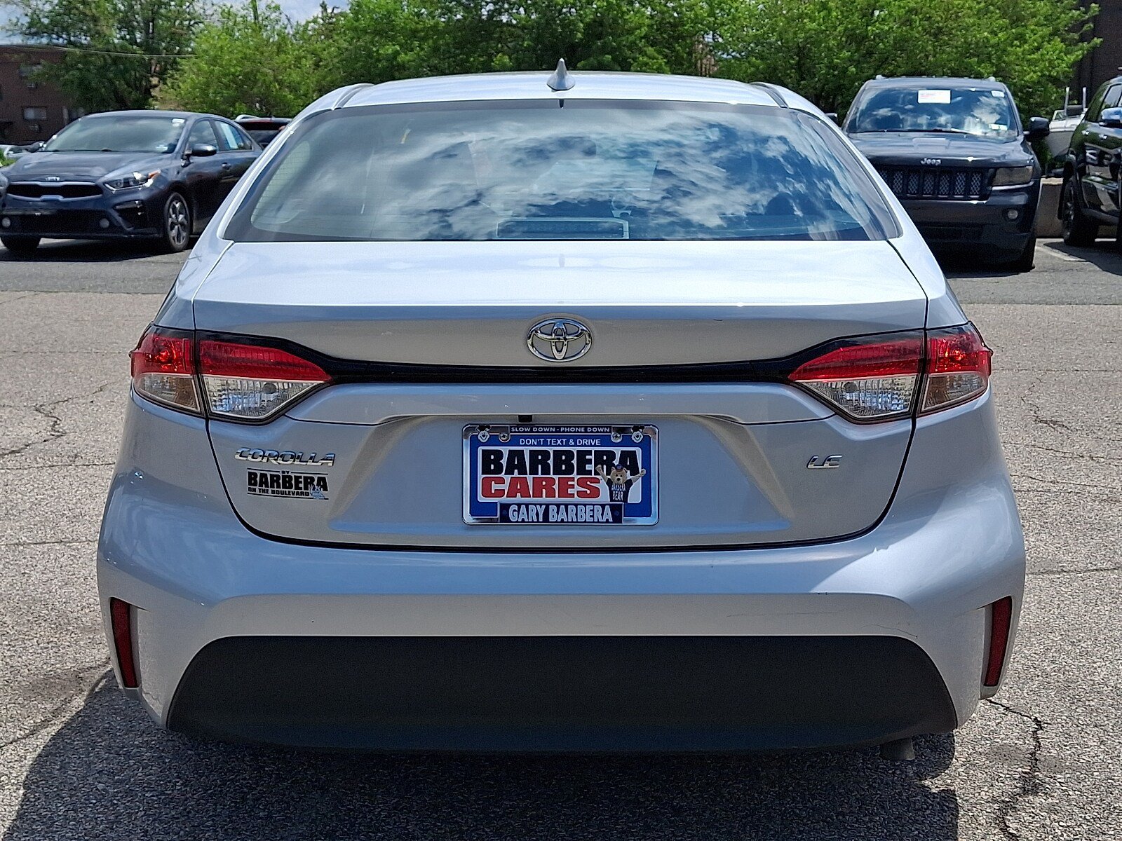 Used 2024 Toyota Corolla LE FWD image 4