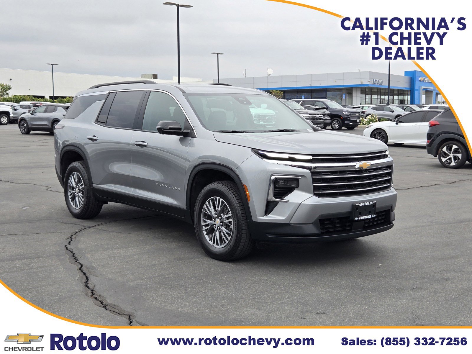 Used 2024 Chevrolet Traverse LT image 1