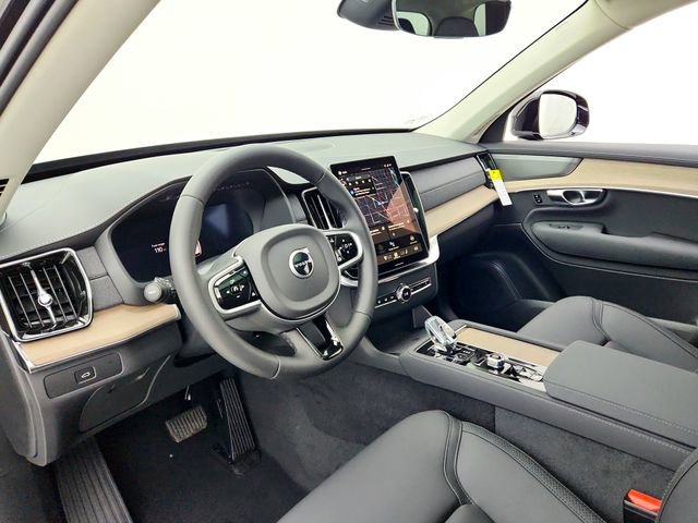 New 2026 Volvo XC90 B6 Plus w/ Protection Package Premier image 20